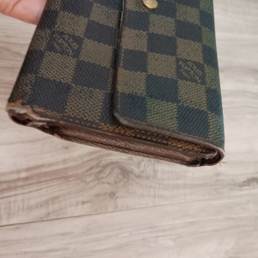 Louis Vuitton Damier Ebene Sarah Wallet